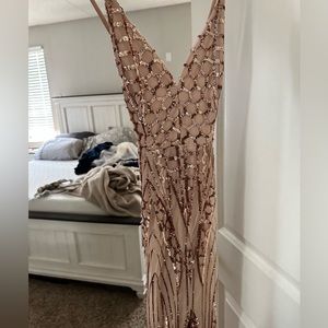 Brand new Windsor dress - Rose Gold